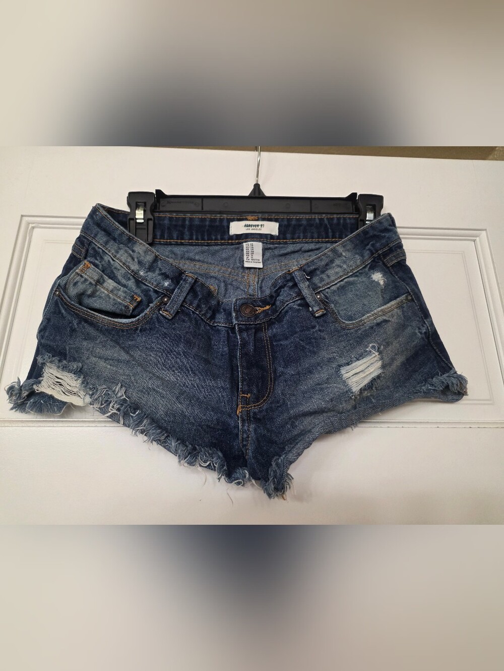 Forever 21 Dark Blue Distressed Cutoff Denim Shorts Size 28